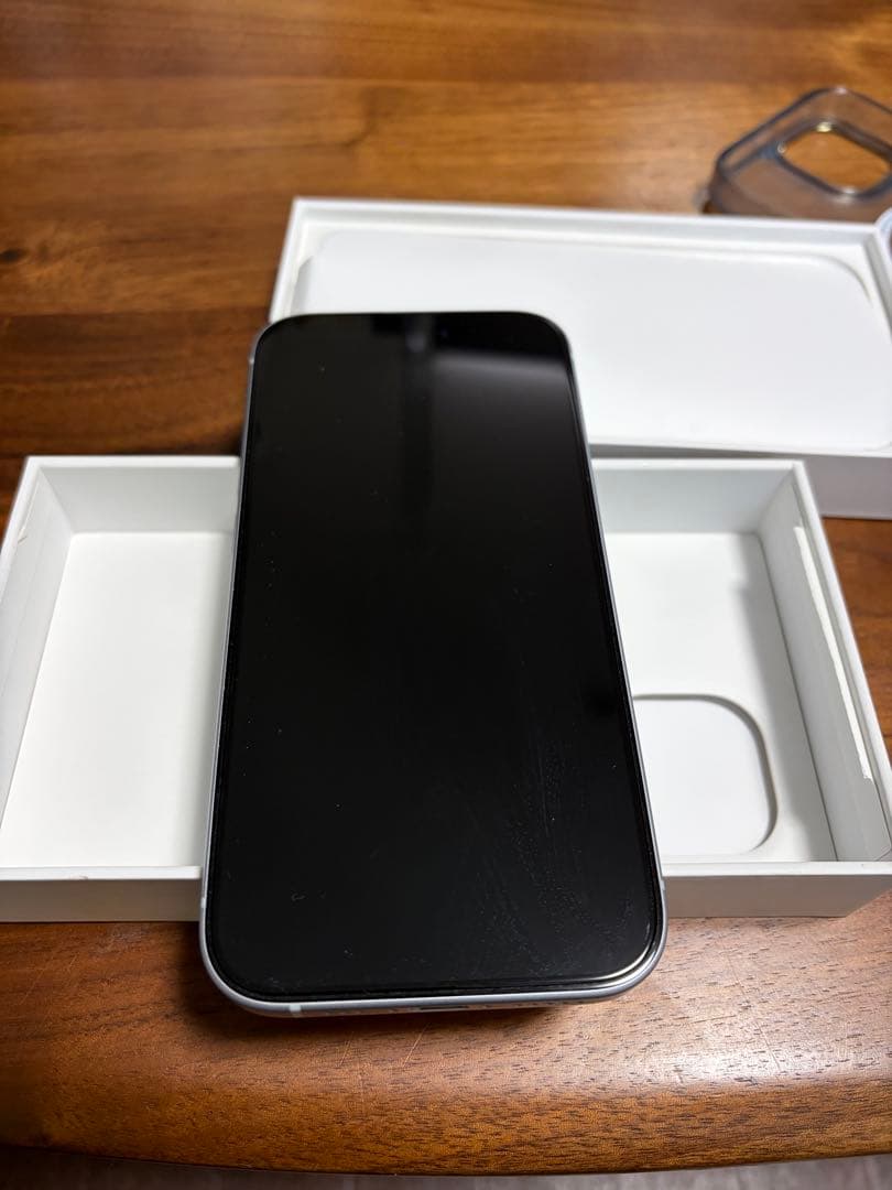 iPhone 15 　256g SIMフリー　美品　おまけ