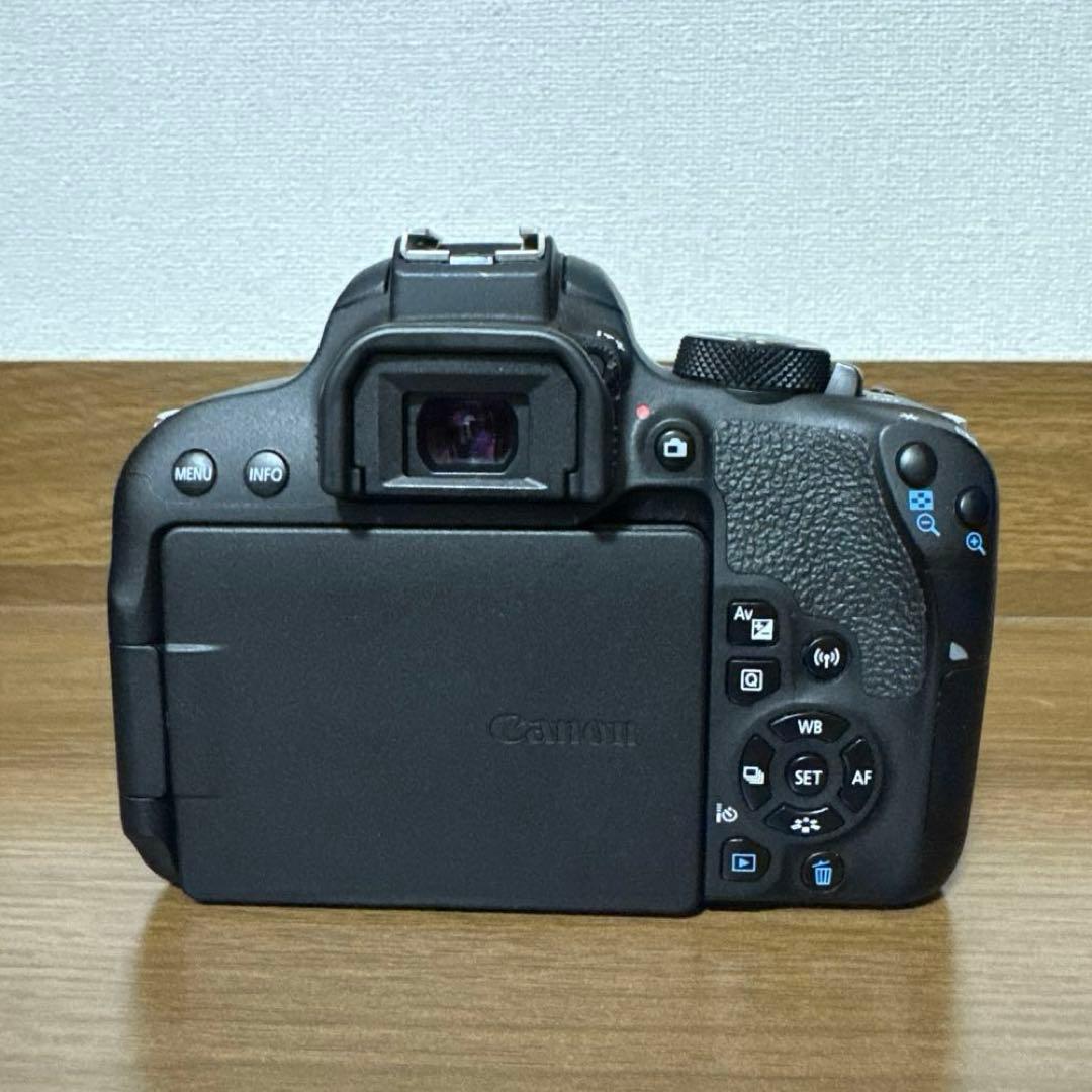 R*i様 Canon Kiss X9i 35-70mm（予備バッテリー付き）