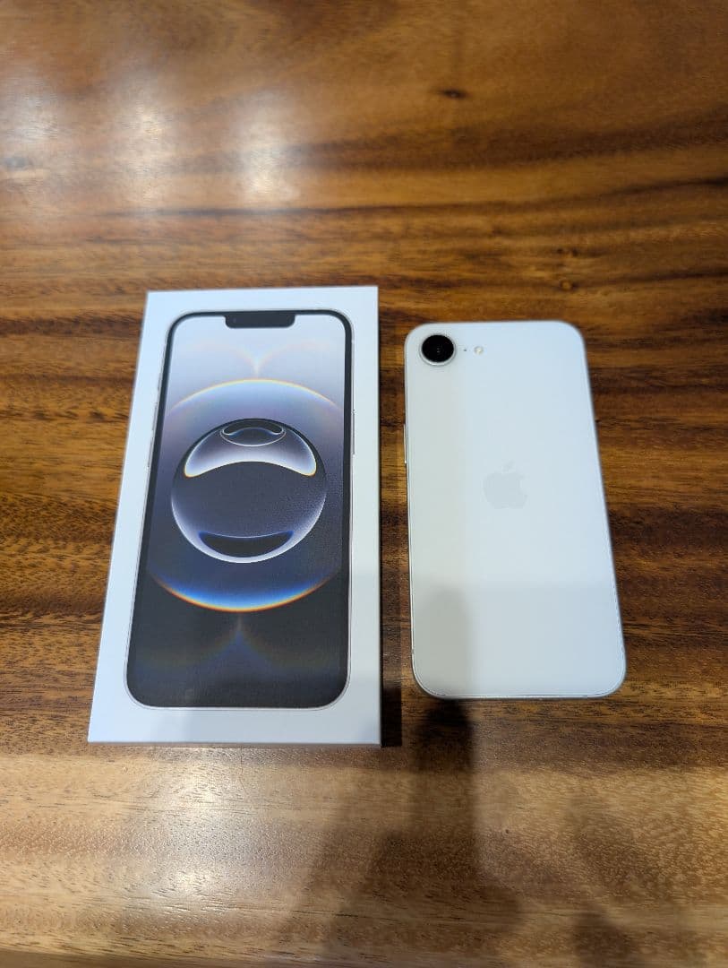 iPhone 16e 128GB ホワイト