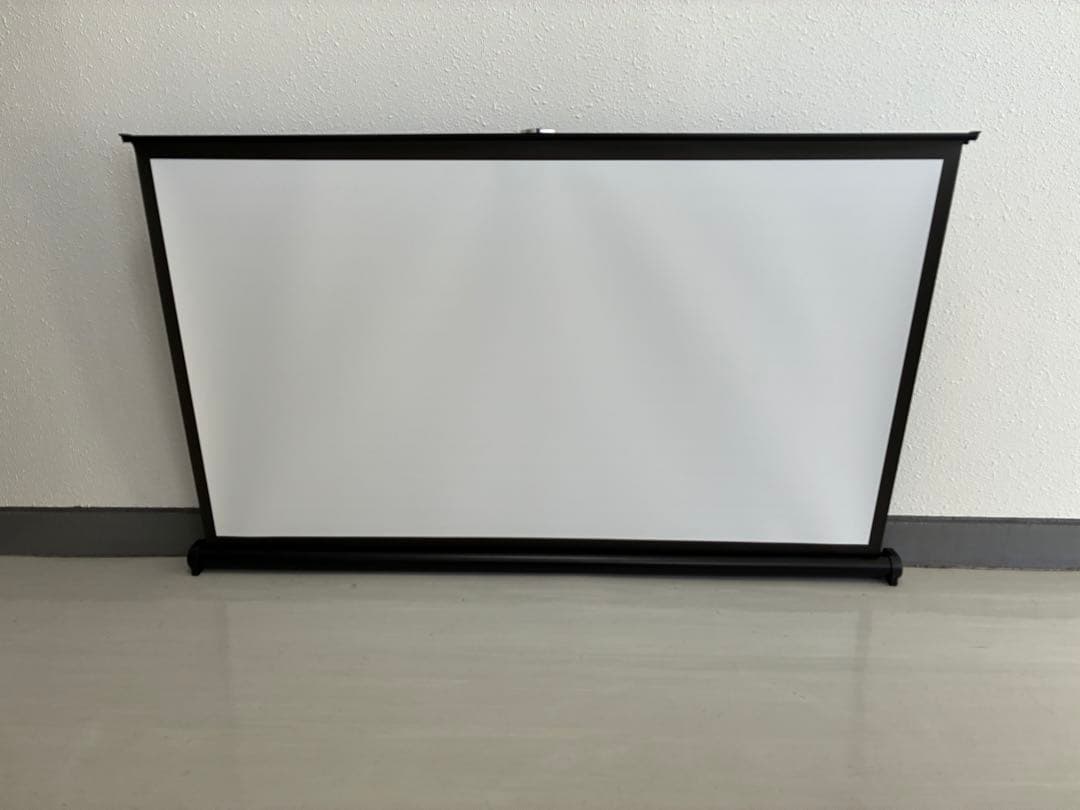 プロジェクタースクリーン 未使用 取扱説明書付き