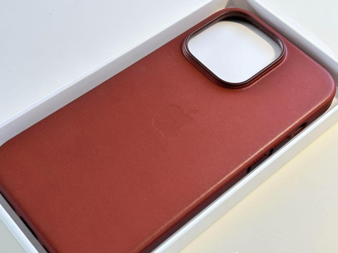 【新品】純正 iPhone 14 Pro レザーケース・アンバー①