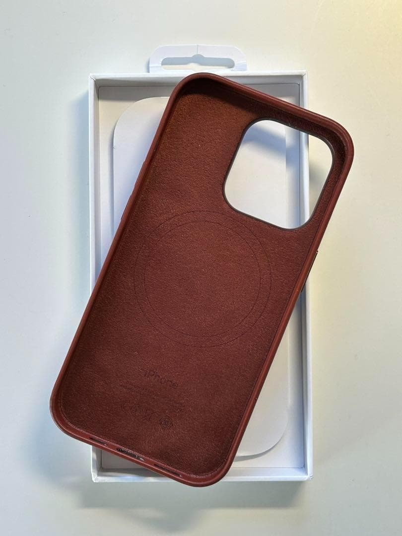 【新品】純正 iPhone 14 Pro レザーケース・アンバー①