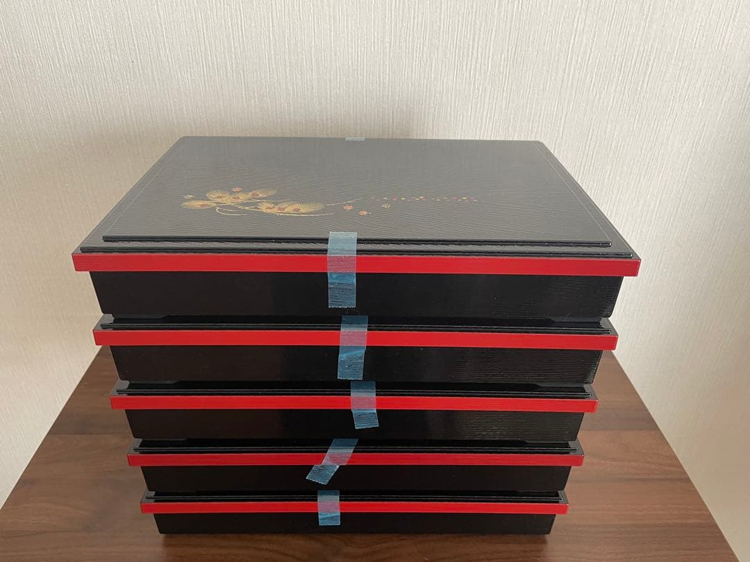 新品　松花堂弁当箱 5個セット 黒地に赤の縁取り