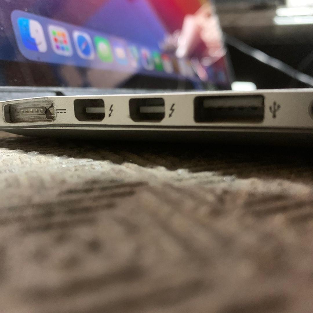 K791 Apple アップル MacBook Pro