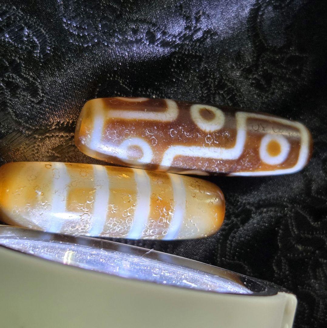 115　九眼天珠　四線天珠　貴重　珍品　２個セット　dzibeads　！