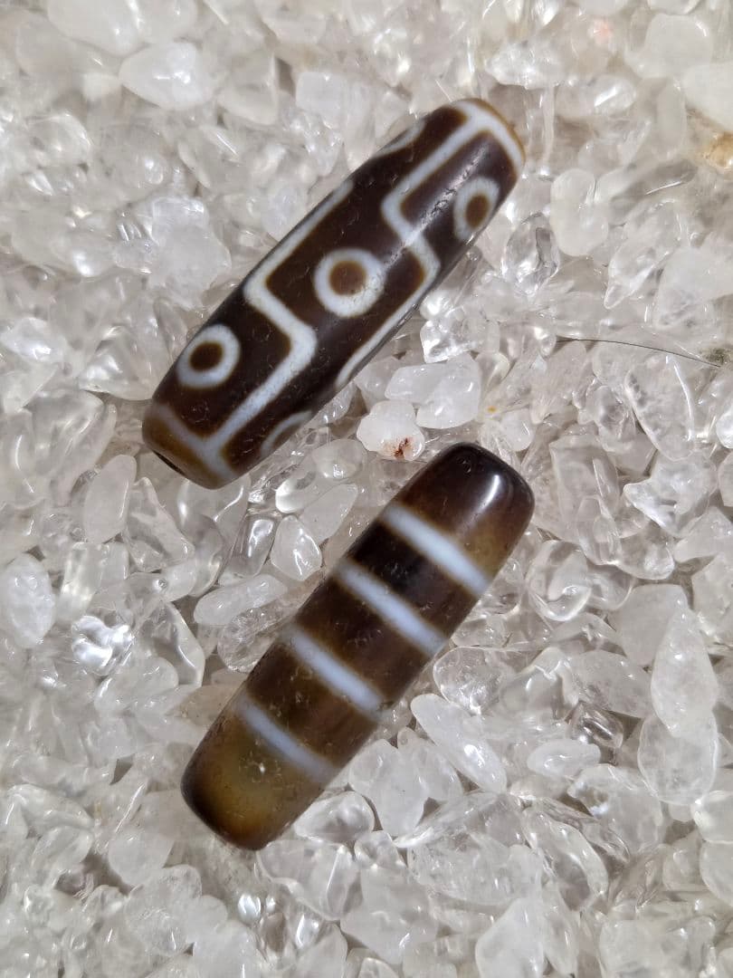 115　九眼天珠　四線天珠　貴重　珍品　２個セット　dzibeads　！