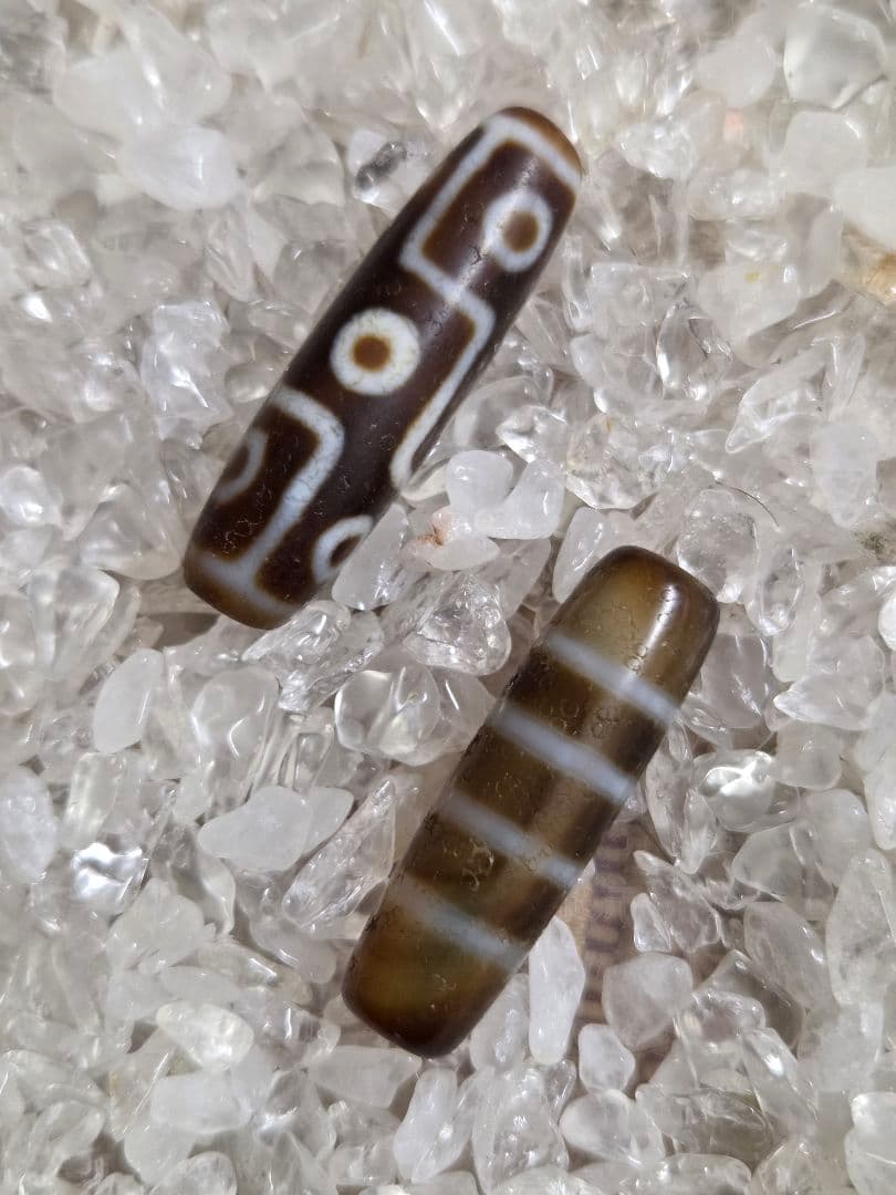 115　九眼天珠　四線天珠　貴重　珍品　２個セット　dzibeads　！