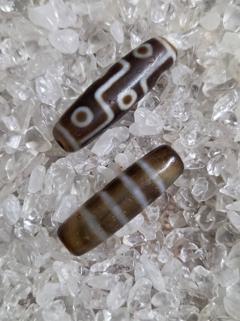 115　九眼天珠　四線天珠　貴重　珍品　２個セット　dzibeads　！