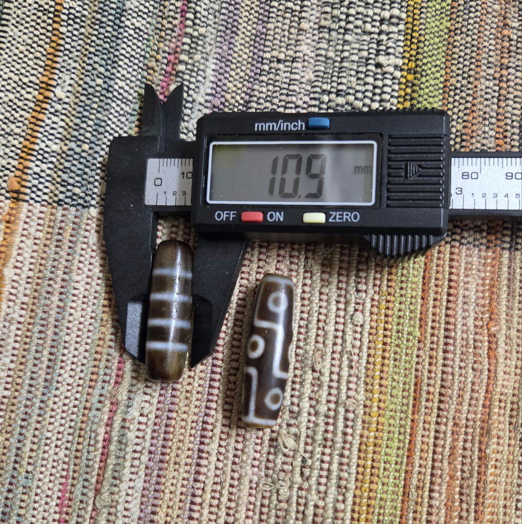 115　九眼天珠　四線天珠　貴重　珍品　２個セット　dzibeads　！