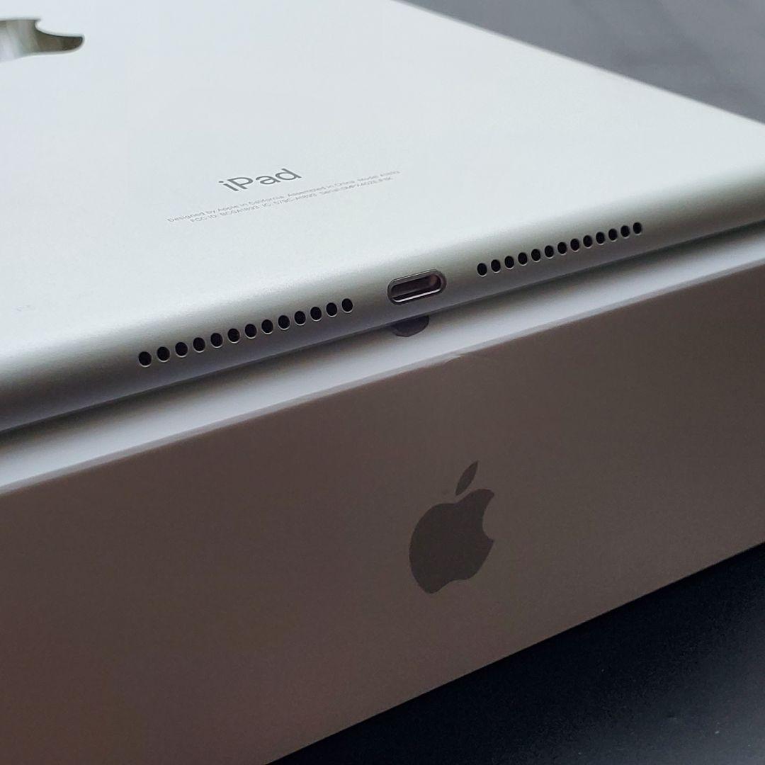 【超美品】iPad 6 Wi-Fi 32GB 第6世代