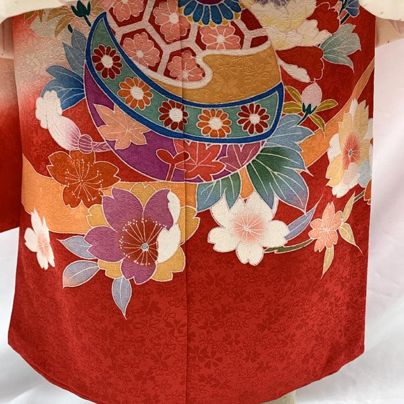 512ag67□七五三 三歳 女児 着物&被布 桜地紋 鈴 花文□美品