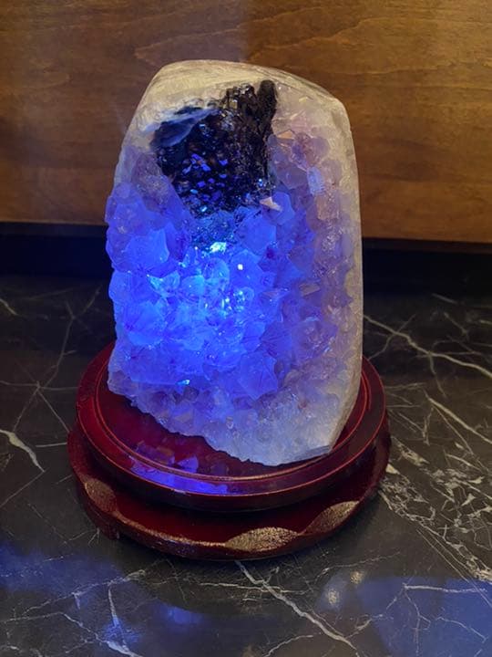 アメジスト クラスター 紫水晶 高品質 虹入り　ゲーサイト　カルサイト共生