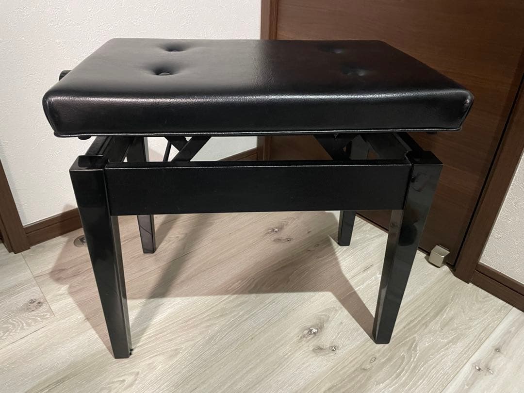 中古美品 YAMAHA.ピアノ椅子.ブラック NO.51