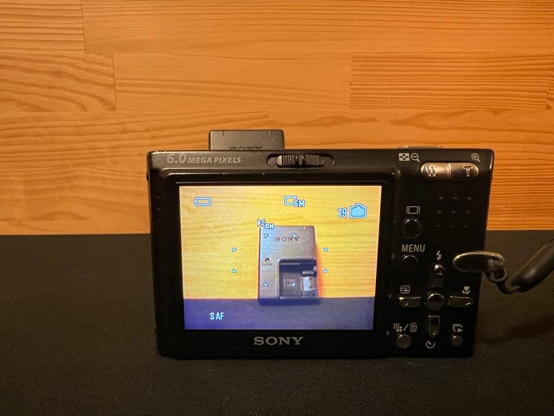 【極美品・動作確認済】 SONY ソニー Cyber-Shot DSC-T9