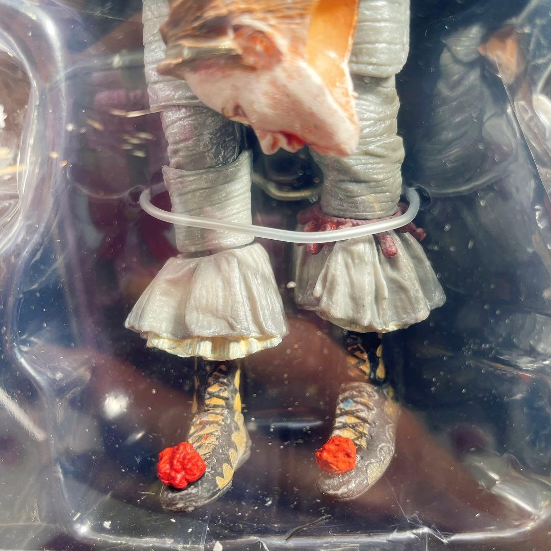 新品　NECA アクションフィギュア IT チャプター2 ペニーワイズ 2019