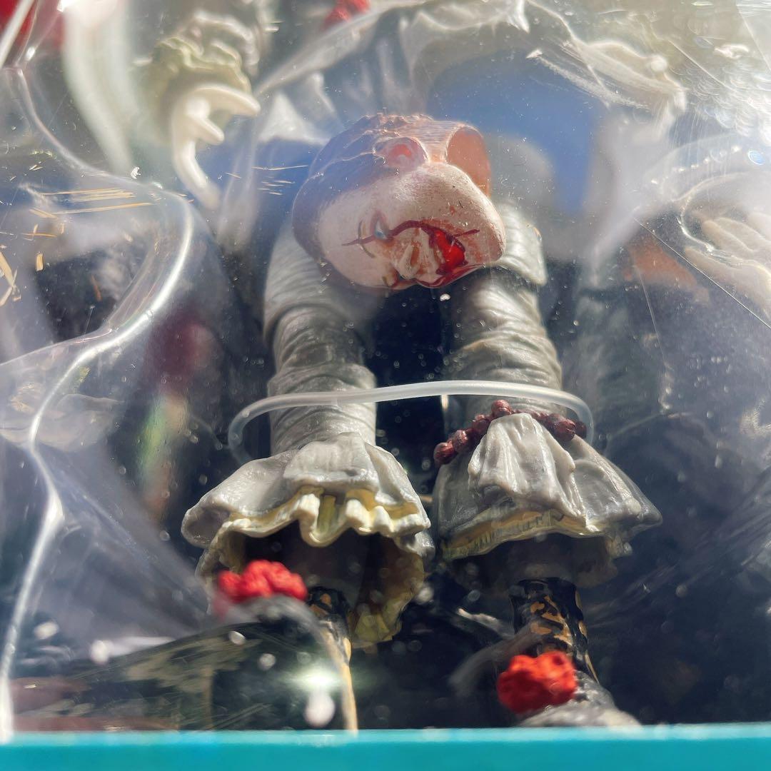 新品　NECA アクションフィギュア IT チャプター2 ペニーワイズ 2019