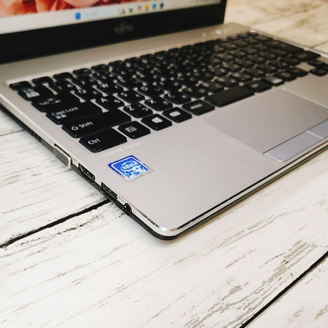 格安✨富士通 13型 コンパクトノートパソコン 普段使いにおすすめ♪ 高速SSD