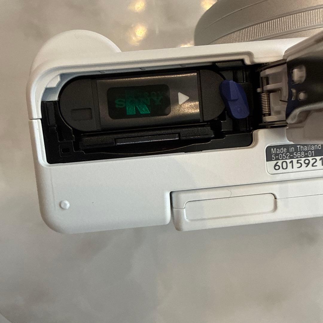 SONY ソニー デジタルカメラ ホワイト ZV-1F