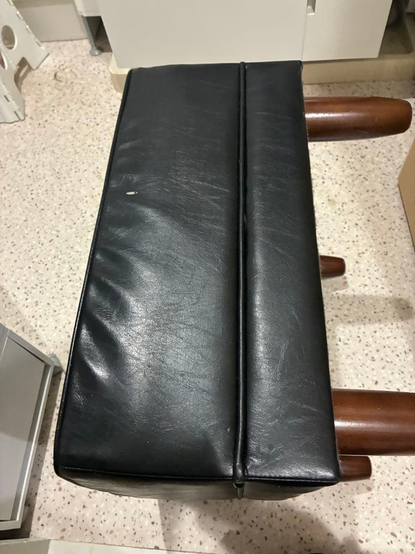 カリモク60 オットマン