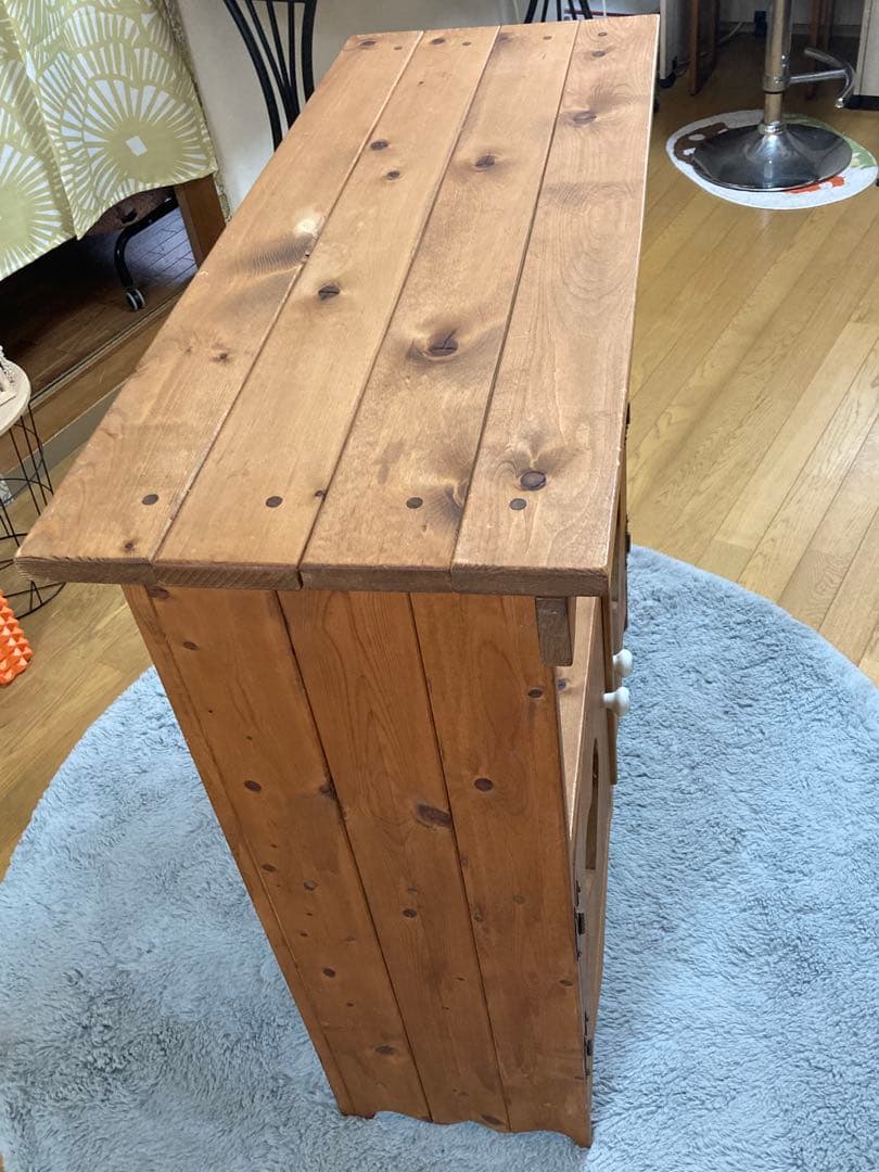 カントリー家具　木製キャビネット