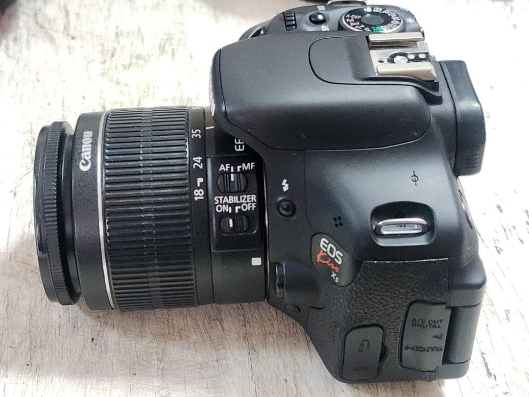 ★超美品★　Canon EOS kis X5　ダブルズームレンズ　予備バッテリー