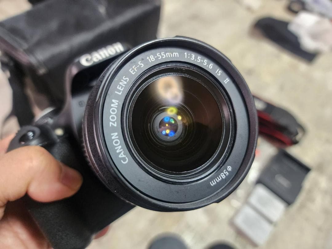 ★超美品★　Canon EOS kis X5　ダブルズームレンズ　予備バッテリー