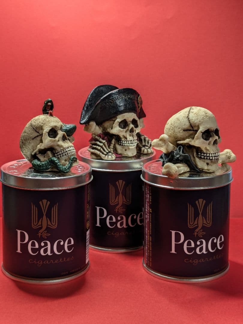 1999年製スカルフィギュア3体セット