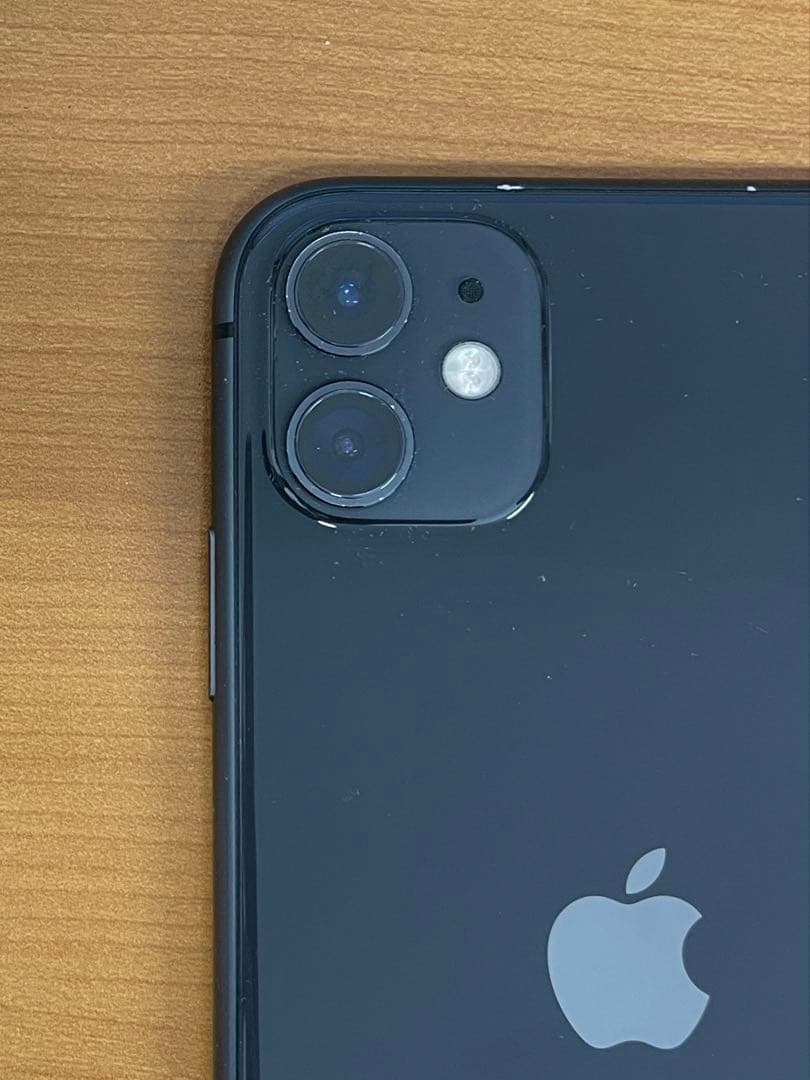 e*a様 動作確認済み iPhone 11 64GB ID B5022