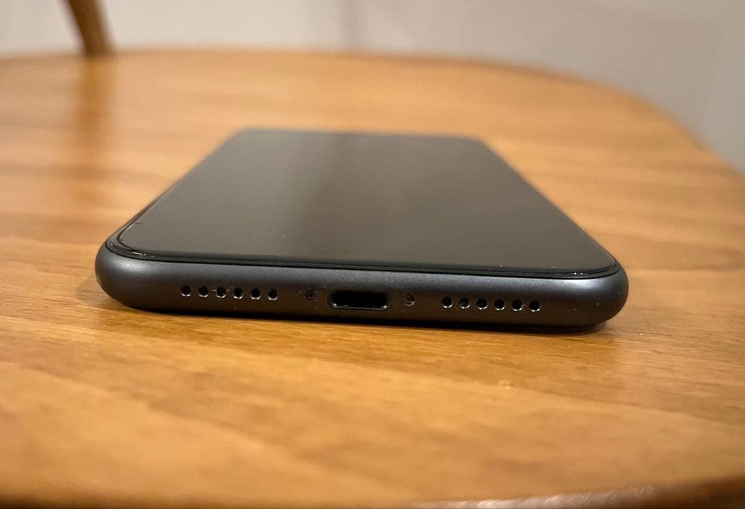 iPhone 11 ブラック　128GB