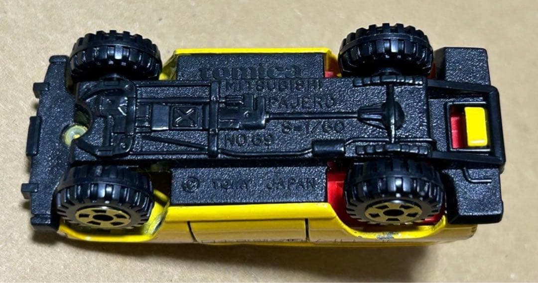 日本製 トミカ 三菱パジェロ 日本道路公団パトロールカー