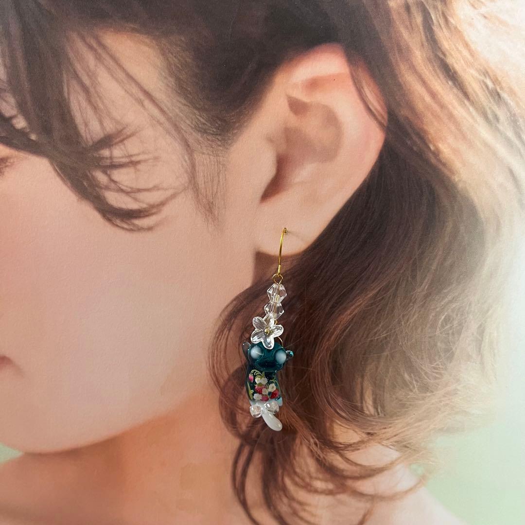 ฅ❤️ ねこ　猫　レジン　花　苺　 ピアス　イヤリング