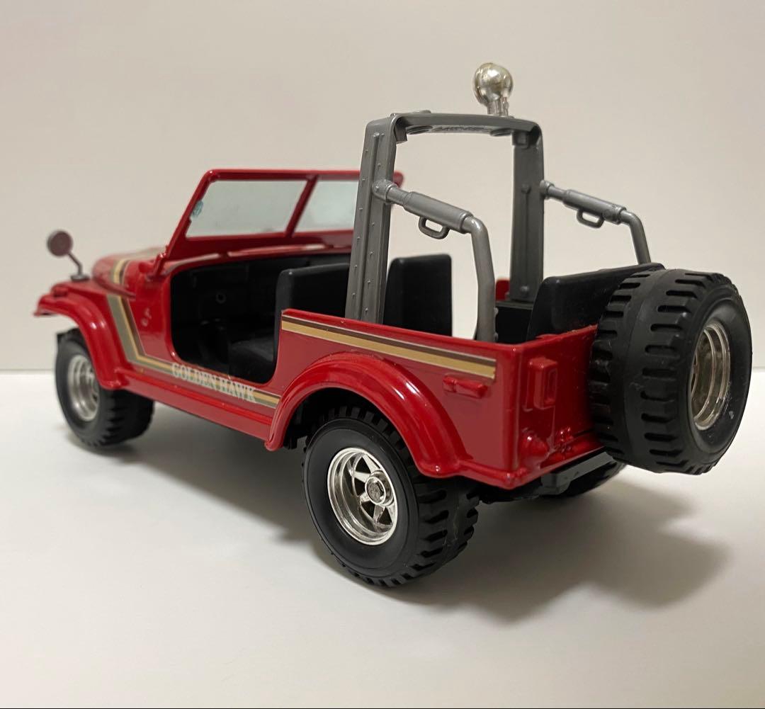 レア！1/24 アメ車　ミニカー　ジープ　ラングラー　CJ-7 ゴールデンホーク