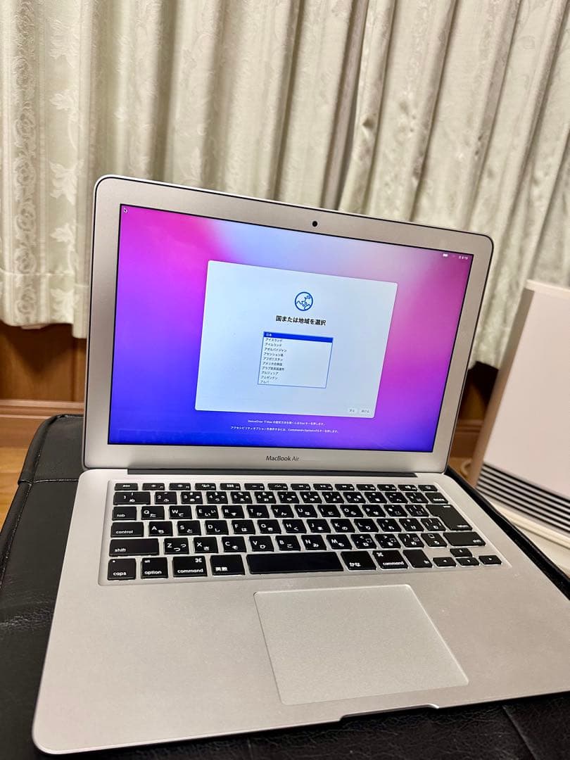 未使用に近い MacBook Air 13インチ2015 バッテリー24回