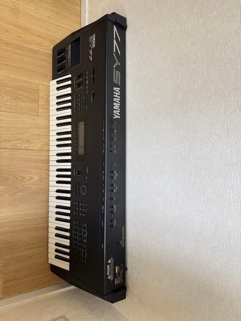 希少　YAMAHA SY77 シンセサイザー