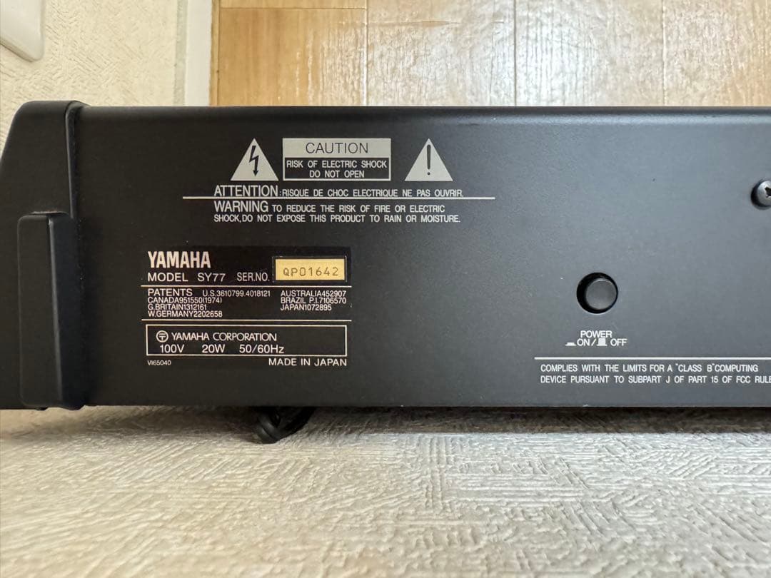 希少　YAMAHA SY77 シンセサイザー