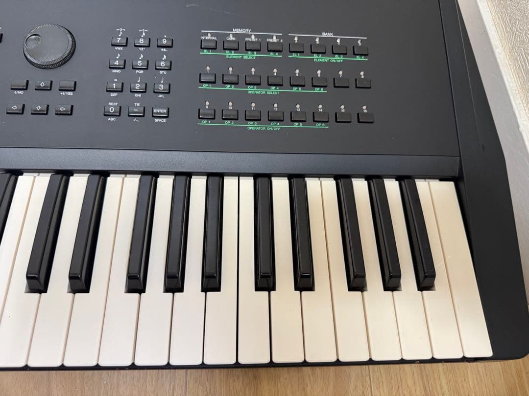 希少　YAMAHA SY77 シンセサイザー