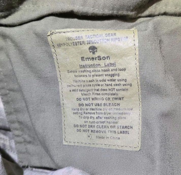 【サバゲー装備一式】デジタル迷彩 AOR2 Emerson Gear フルセット