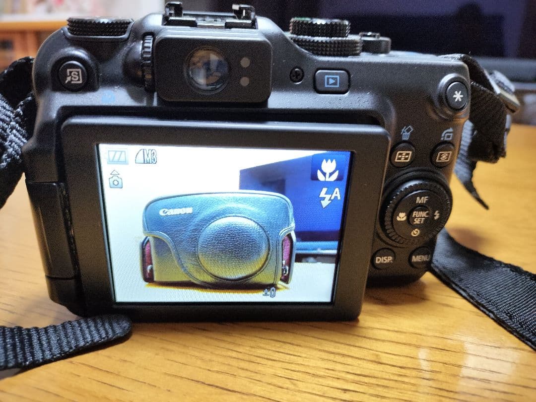 【超美品】Canon PowerShot G11 キヤノン カメラ ケース付き