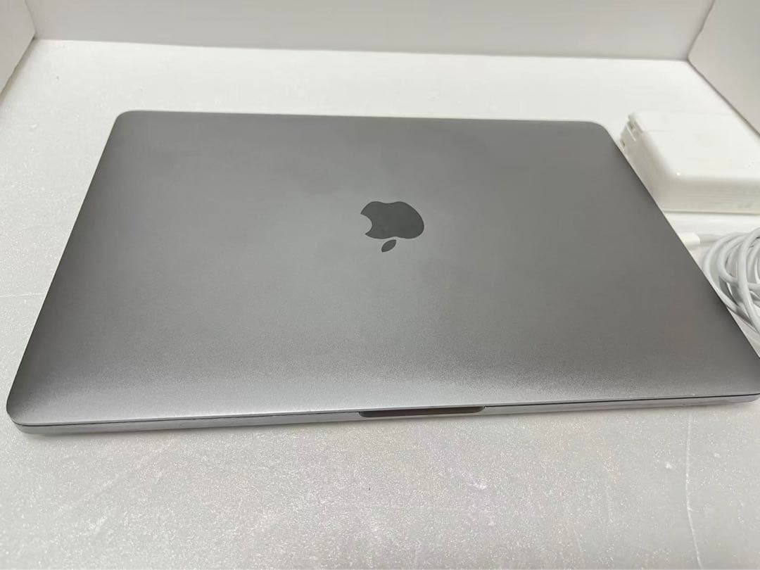美品　MacBook Pro M2 13インチ 2022 500GB/24GB