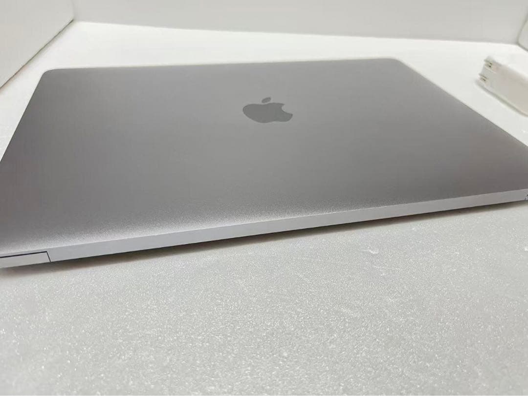 美品　MacBook Pro M2 13インチ 2022 500GB/24GB