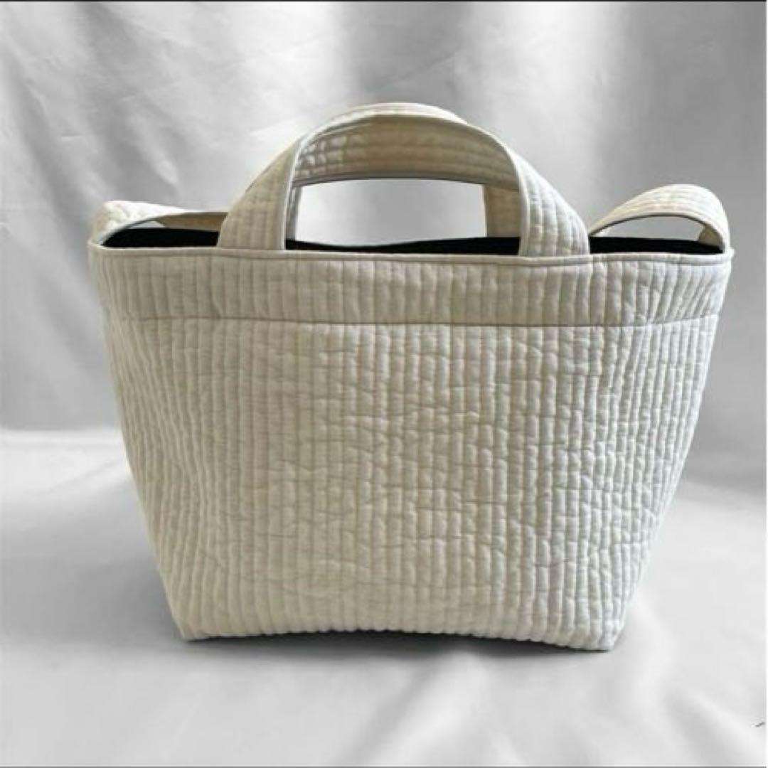 新作♡ヌビバッグ　サコッシュ　マチあり　オフホワイト　リボン　底板マグネット付