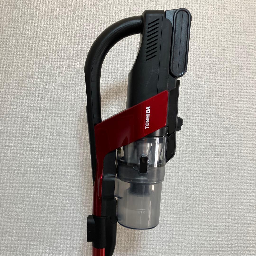 東芝　VC-CLX50　サイクロン式コードレスクリーナー　赤　トルネオV　一式
