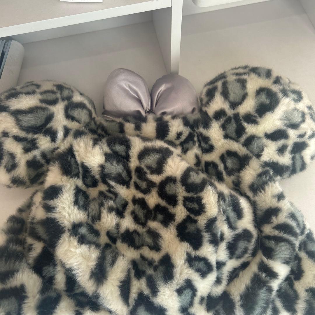 ヒョウ柄耳付きファーキャップ