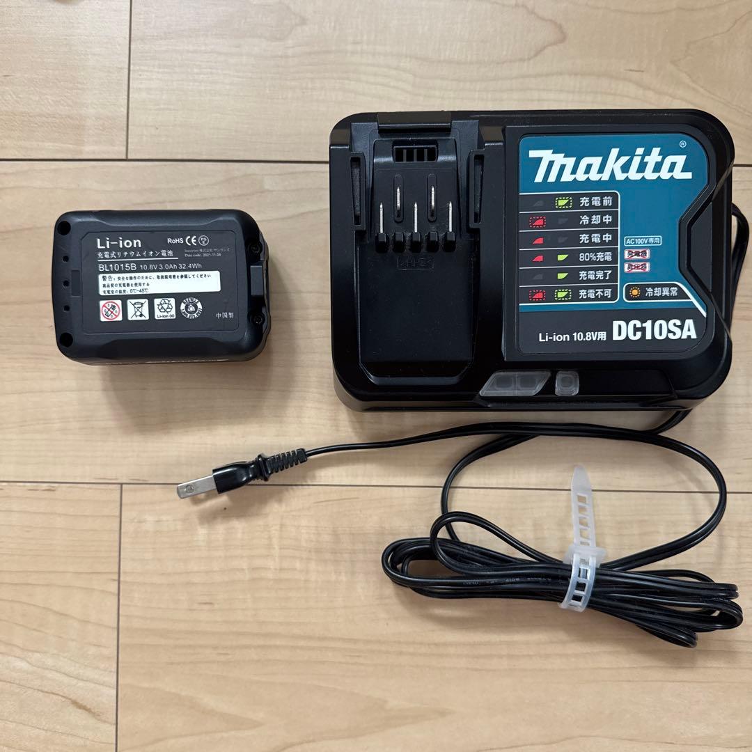 マキタ　充電式クリーナ　CL107FD 　紙パック式掃除機