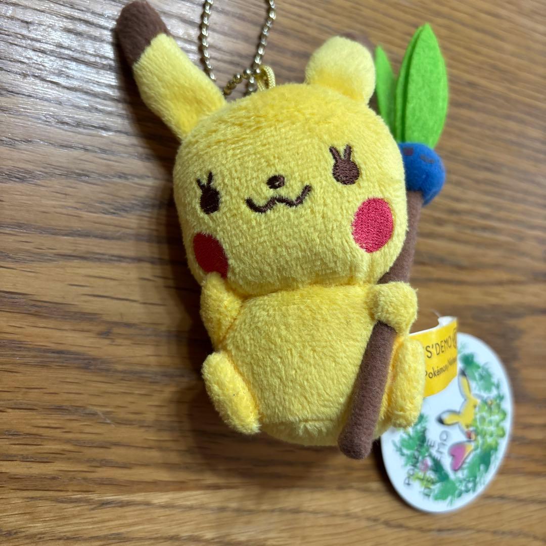 ポケモン　ピカチュウ イッツデモ　ぬいぐるみ ストラップ　ナゾノクサ