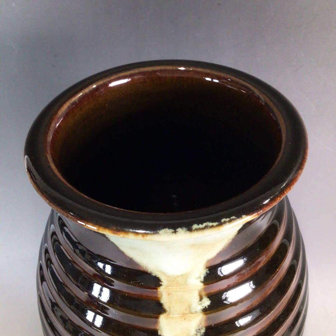 Ｐ２０５　水指　『阿漕窯造』『蘆瀑写水指』　共箱　茶道具