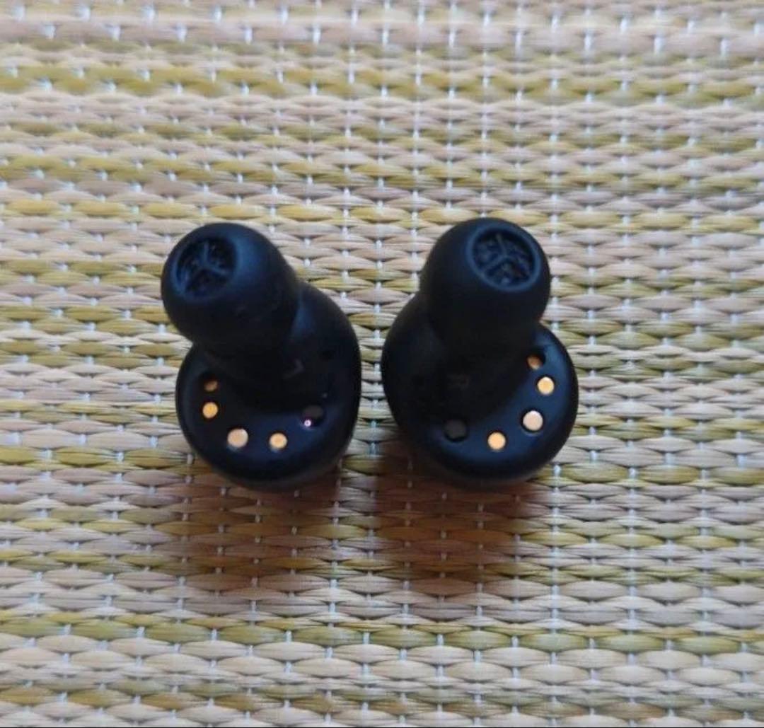 Technics EAH-AZ100 ブラック　シリコンケース付き