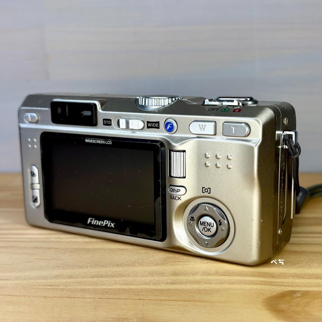 FUJIFILM FinePix F710 コンパクトデジタルカメラ