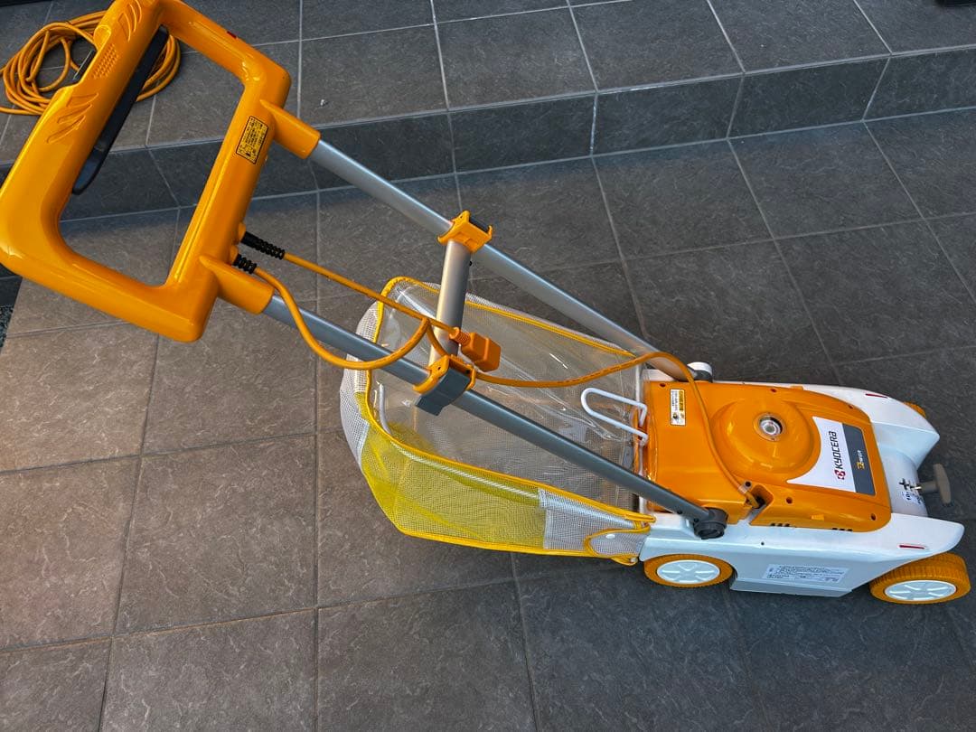 RYOBI リョービ 芝刈り機 LMR-2300 230mm