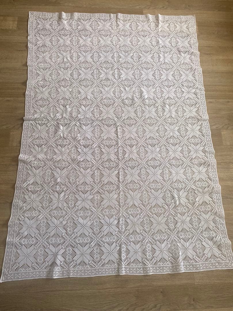 ☆お値下げお買い得❤️ハンドメイドレース　マルチカバー 、テーブルクロス